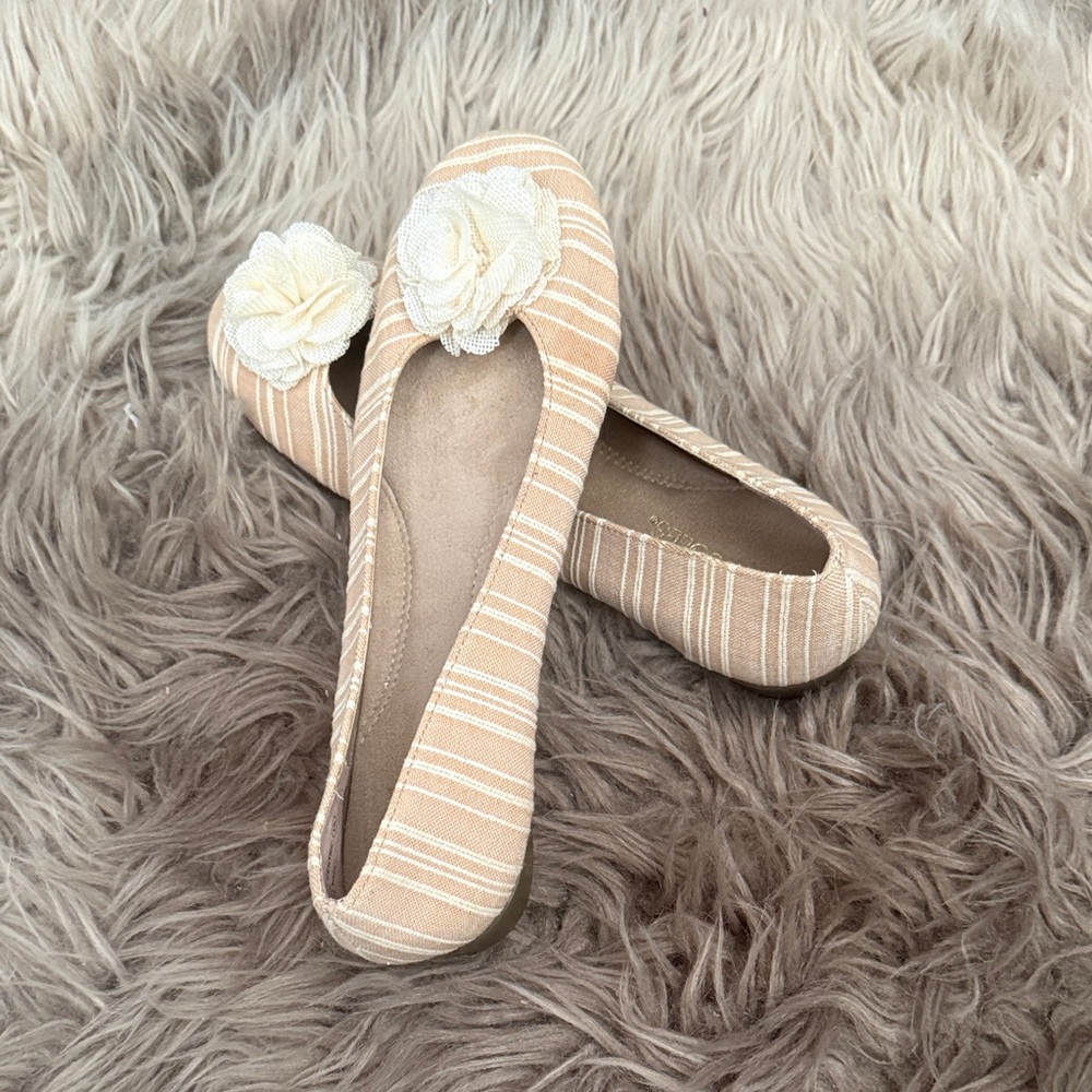 AEROSOLES Beige Striped Flats with Floral Accent